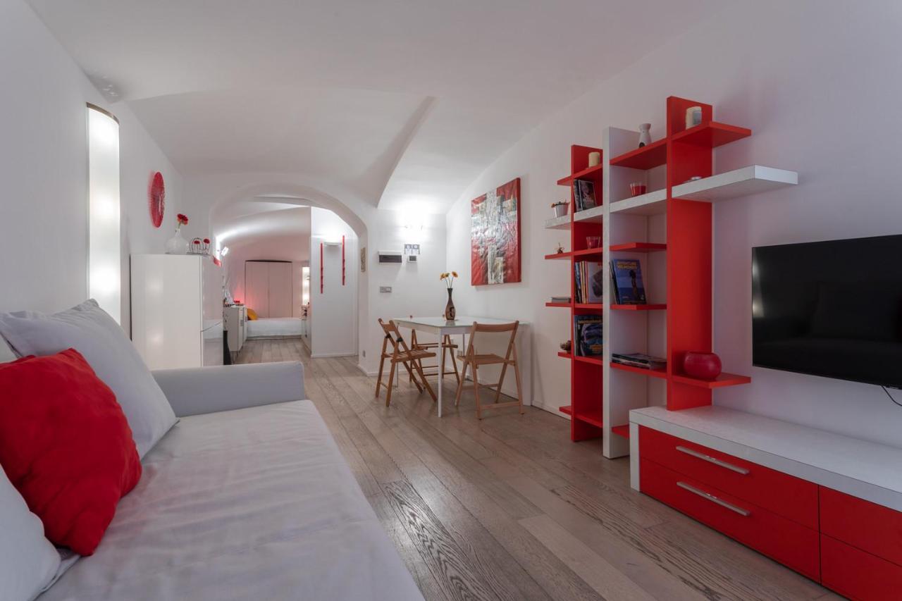 Red Studio Near Porta Nuova By Wonderful Italy Torino Eksteriør billede